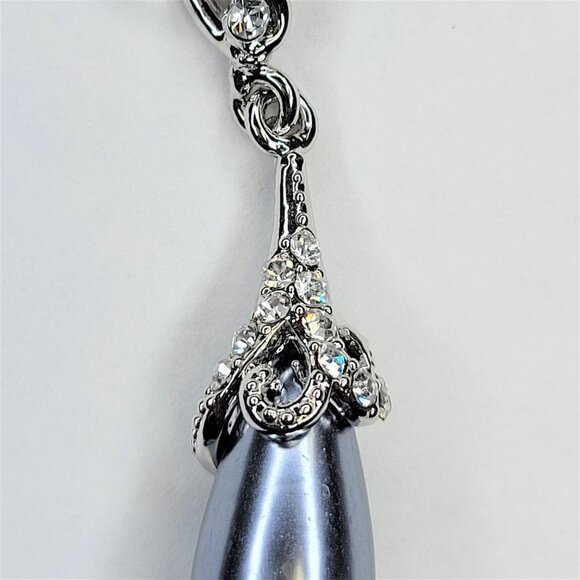 SILVERY Grey Pearl Teardrop Pendant Necklace and Chain - Picture 8 of 11